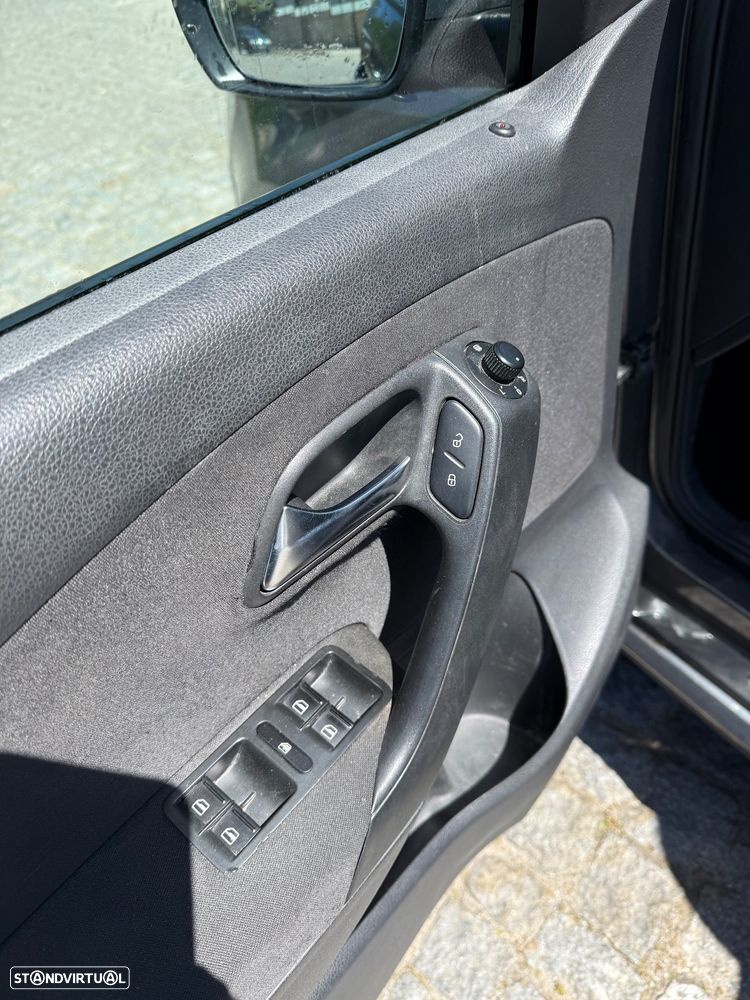 VW Polo 1.6 TDI Blue Motion Trendline - 11