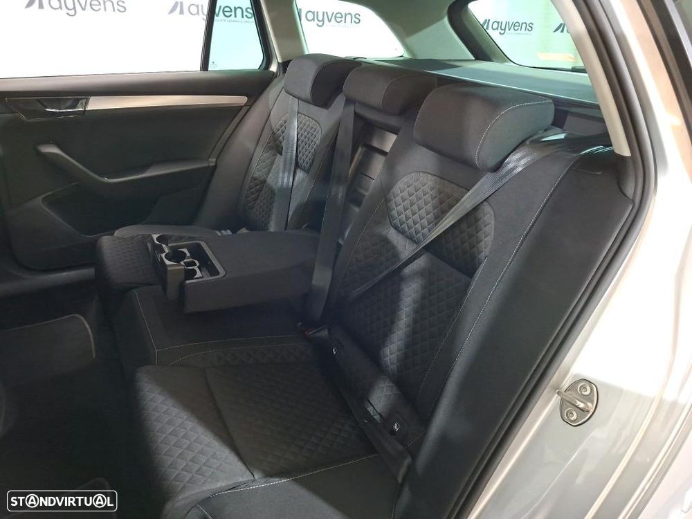 Skoda Superb Break 2.0 TDI Ambition DSG - 8