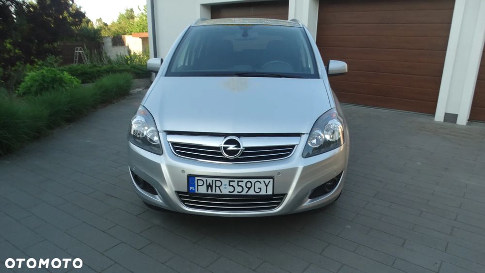 Opel Zafira 1.8 Cosmo - 2