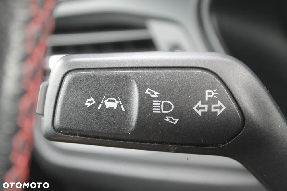 Ford Focus 1.5 EcoBlue Start-Stopp-System ST-LINE - 26