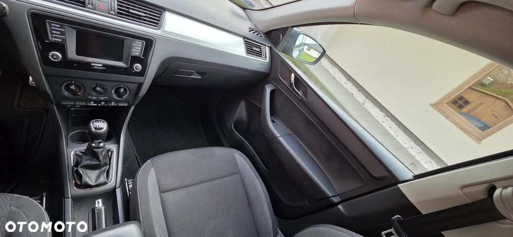 Skoda RAPID 1.2 TSI Active - 12