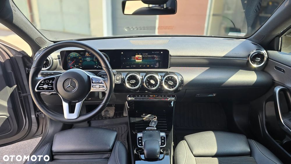 Mercedes-Benz Klasa A 200 7G-DCT - 11