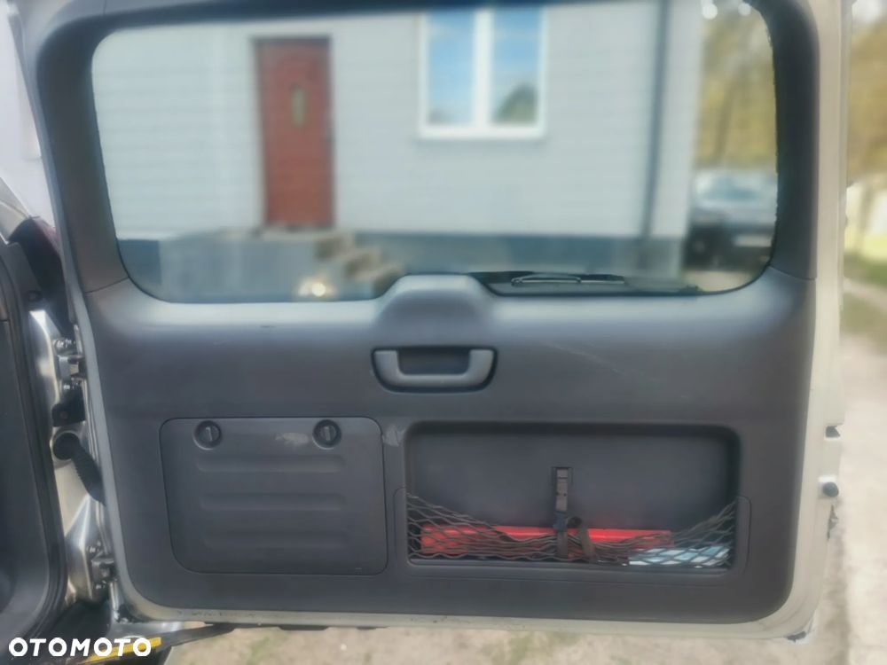 Toyota Land Cruiser - 15
