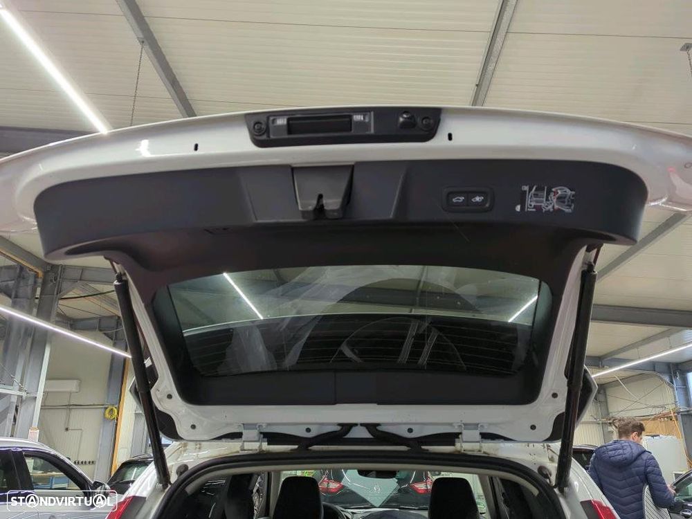 Volvo XC 40 1.5 T4 PHEV Plus Bright - 6