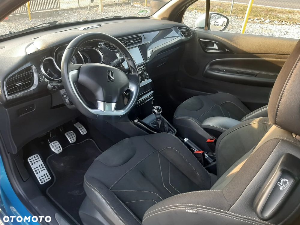 Citroën DS3 BlueHDi 100 SoChic - 21