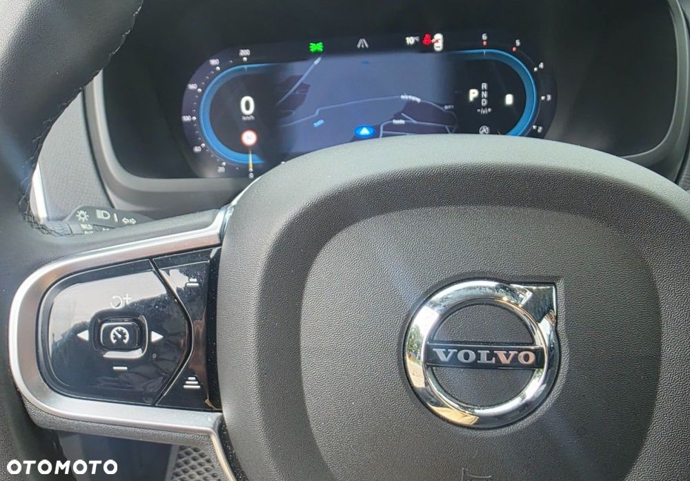 Volvo XC 90 - 21