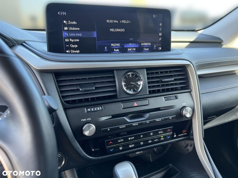 Lexus RX - 15