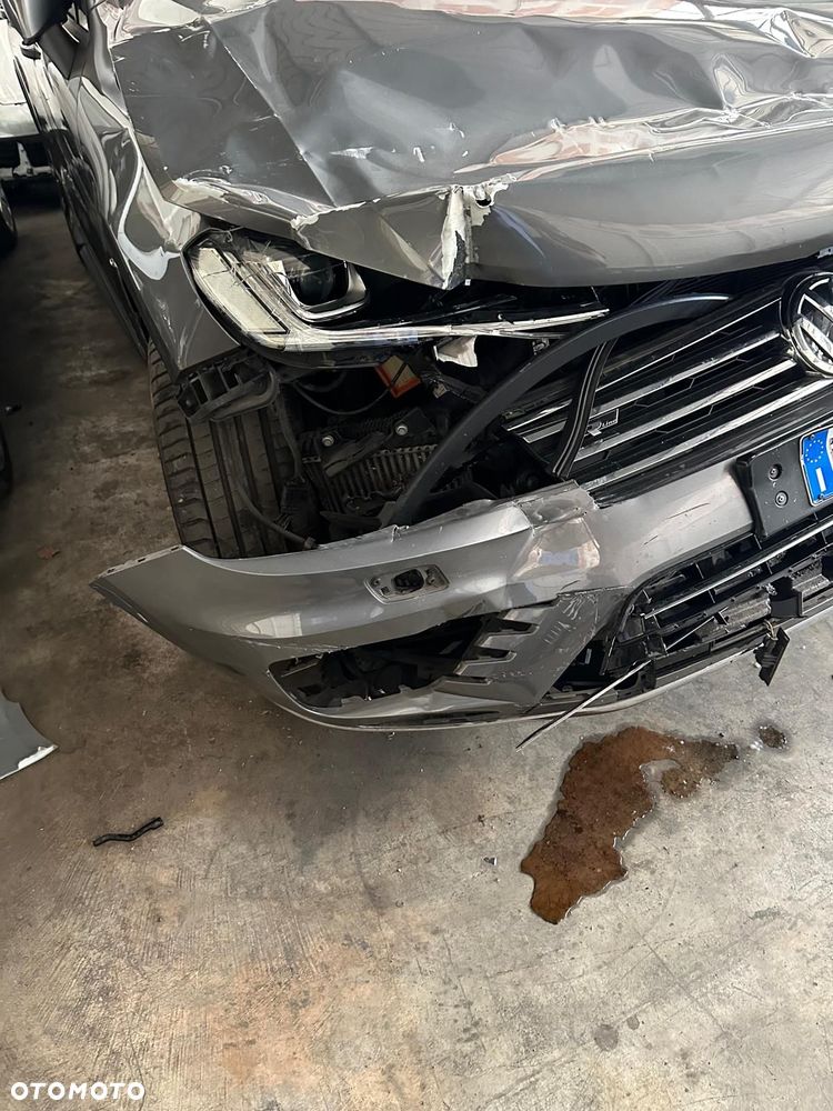 Volkswagen Touareg - 3