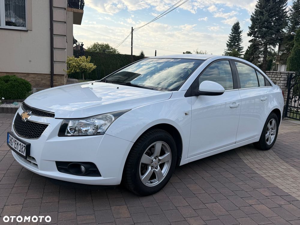Chevrolet Cruze 1.6 - 11