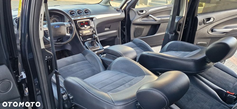 Ford S-Max - 29