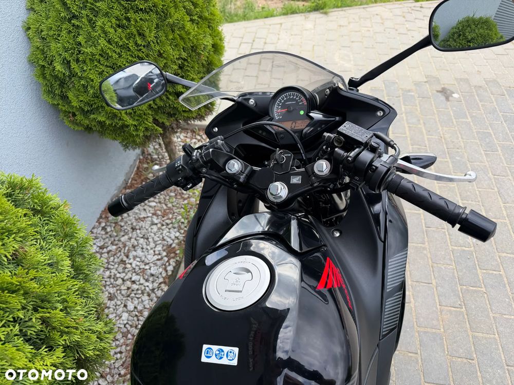 Honda CBR - 23