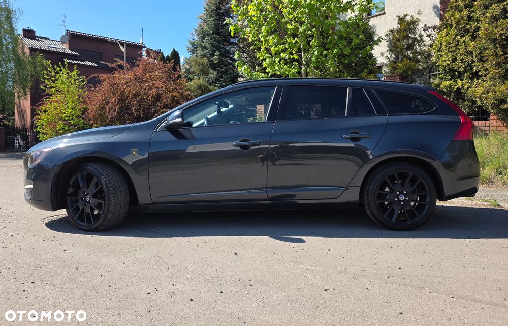 Volvo V60 D4 Momentum - 9