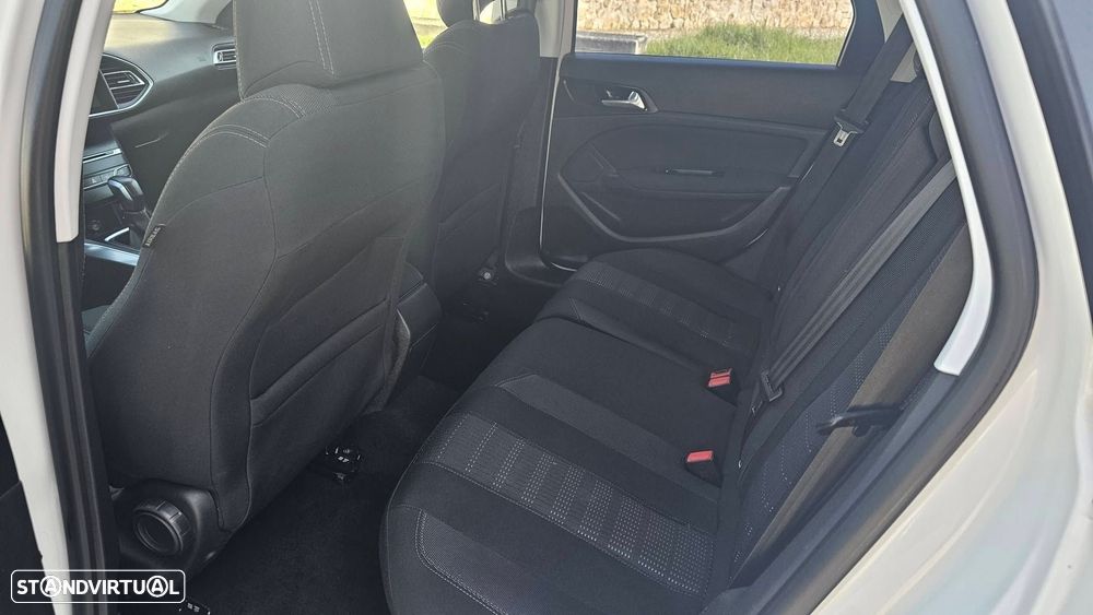Peugeot 308 SW - 12