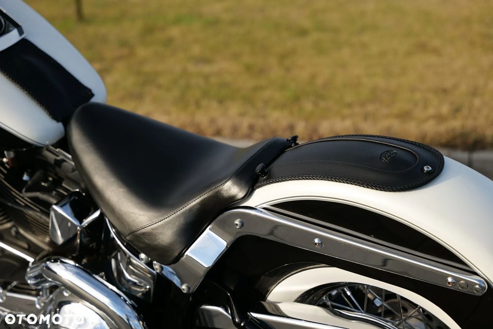 Harley-Davidson Softail Deluxe - 22
