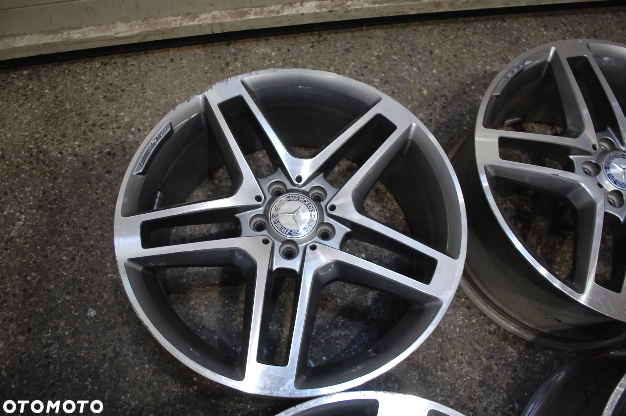 FELGI ALUMINIOWE A2044016702 A2044016602 9.5J ET57 8.5J ET45 R20 MERCEDES A204 GLK W204 AMG - 2