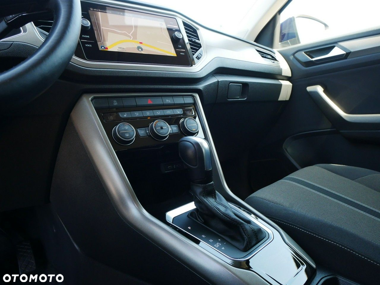 Volkswagen T-Roc - 19