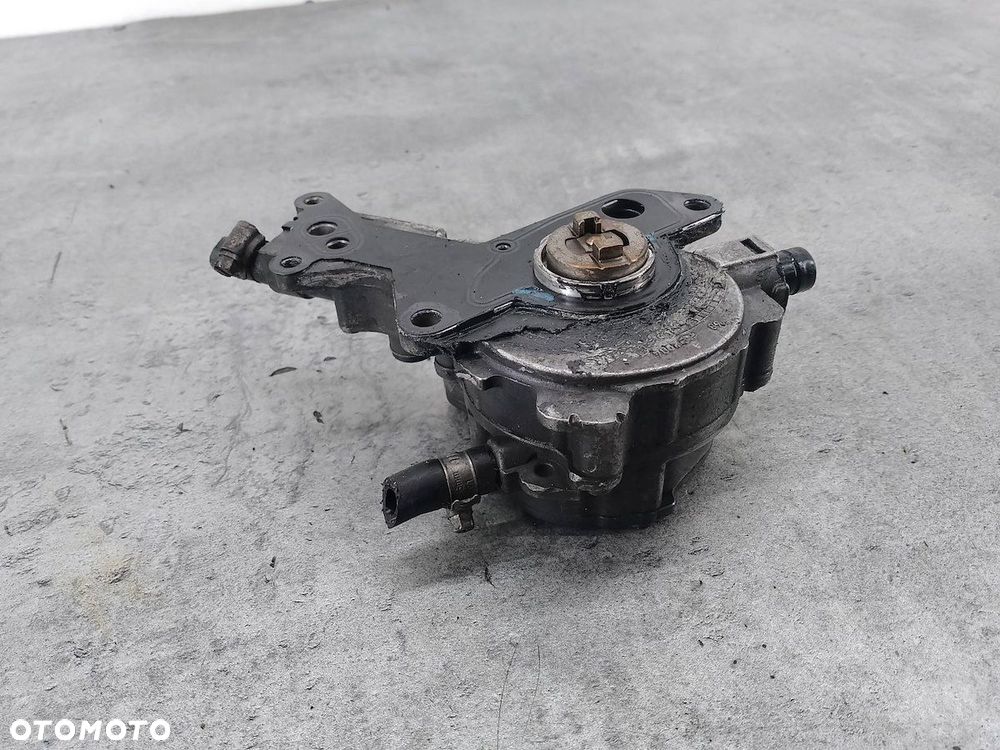 POMPA VACUM VW PASSAT B6 038145209N 2.0 TDI - 6