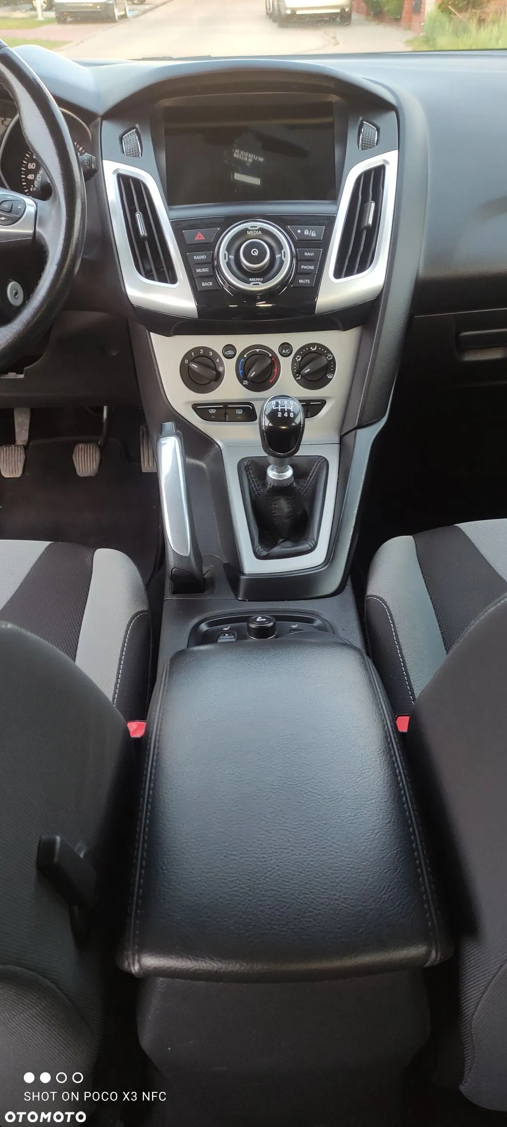 Ford Focus 1.6 EcoBoost Titanium - 20