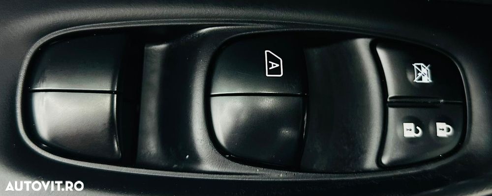 Nissan Qashqai 1.6 DCI Xtronic TEKNA - 12