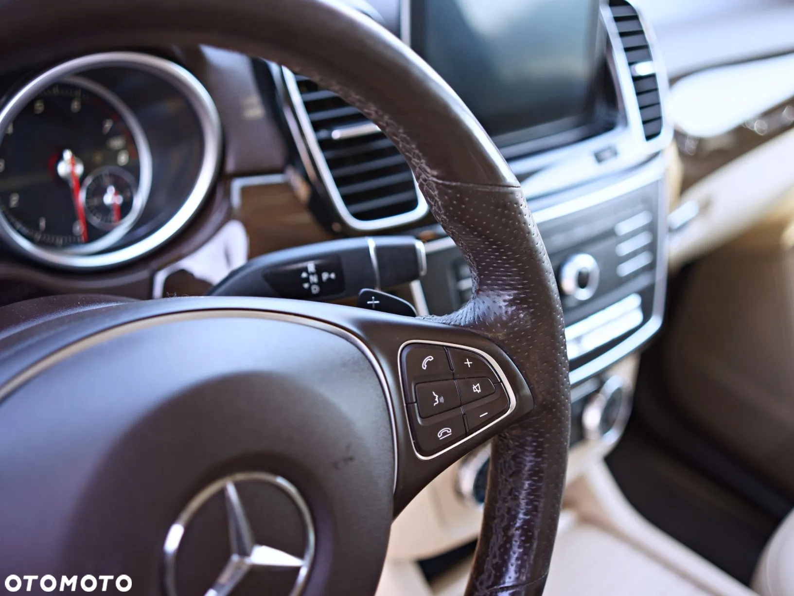 Mercedes-Benz GLE - 21
