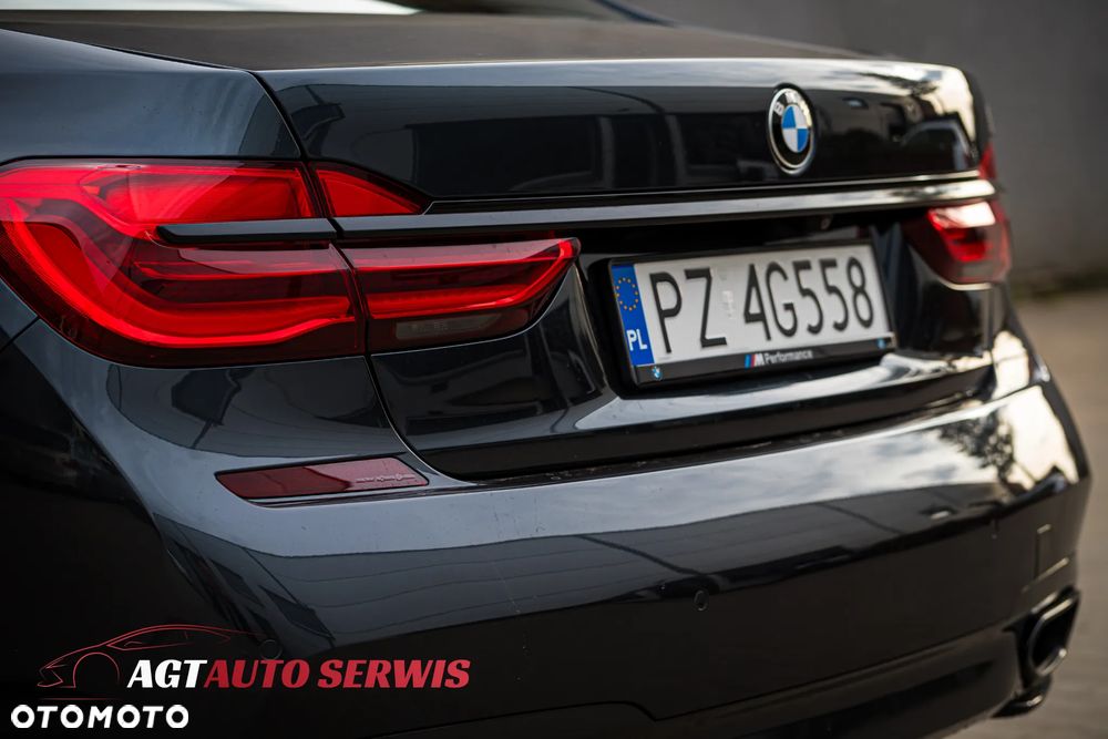 BMW Seria 7 750Li xDrive - 16