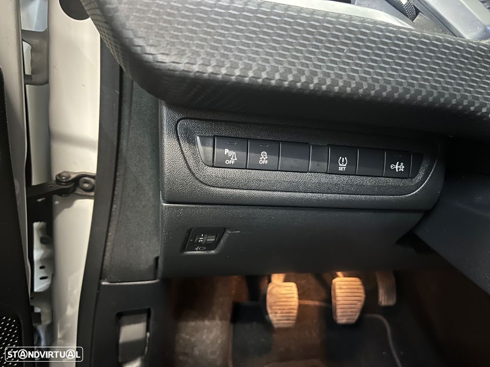 Peugeot 2008 1.2 VTi Allure - 20
