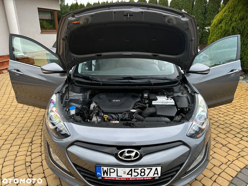 Hyundai i30 1.6 GDI Premium - 17
