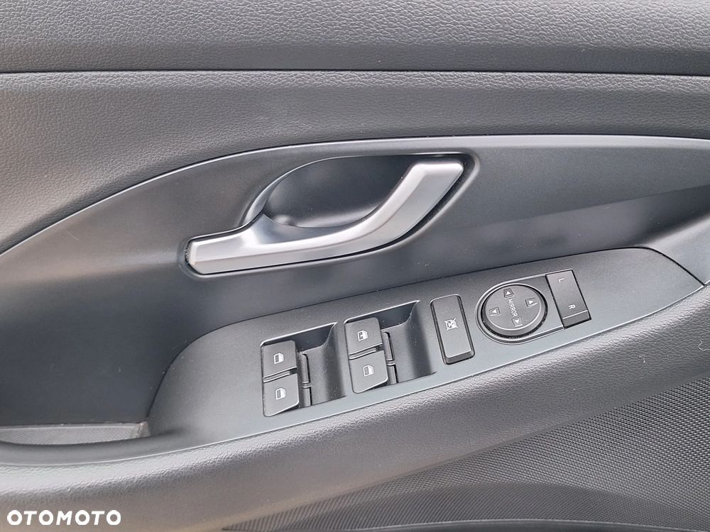 Hyundai i30 1.5 DPI Classic + - 11