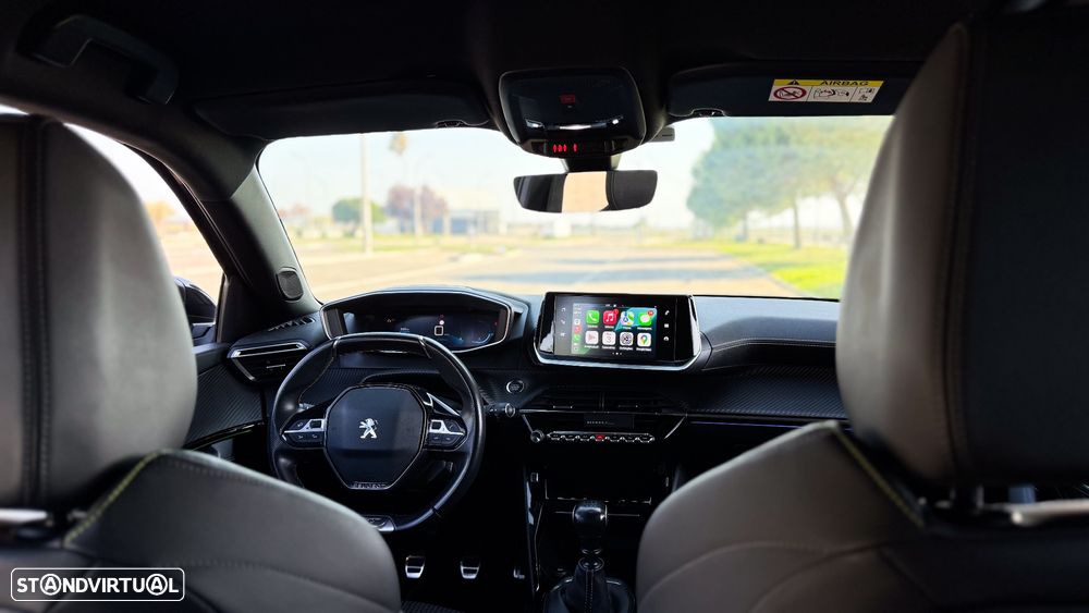 Peugeot 2008 1.2 PureTech GT Line - 11