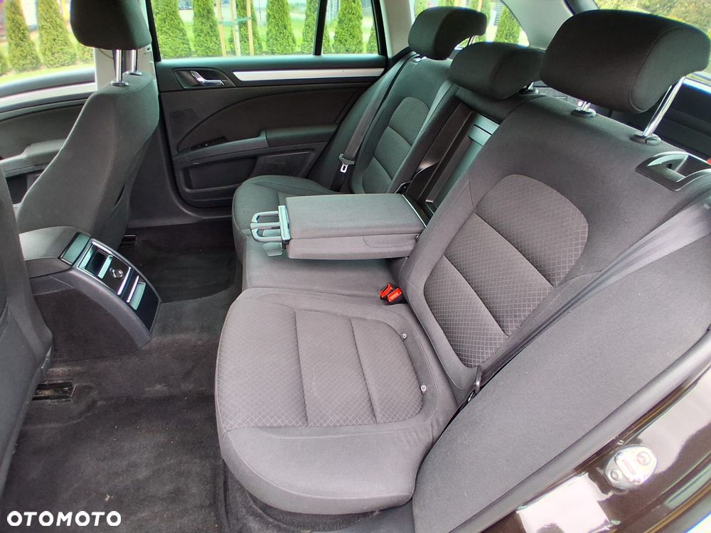Skoda Superb 2.0 TDI DSG Elegance - 24