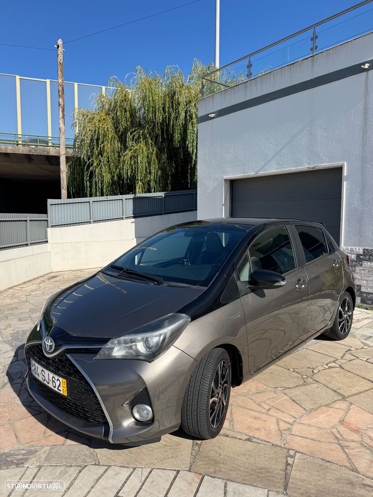 Toyota Yaris 1.5 HSD Square Collec.Grey - 2