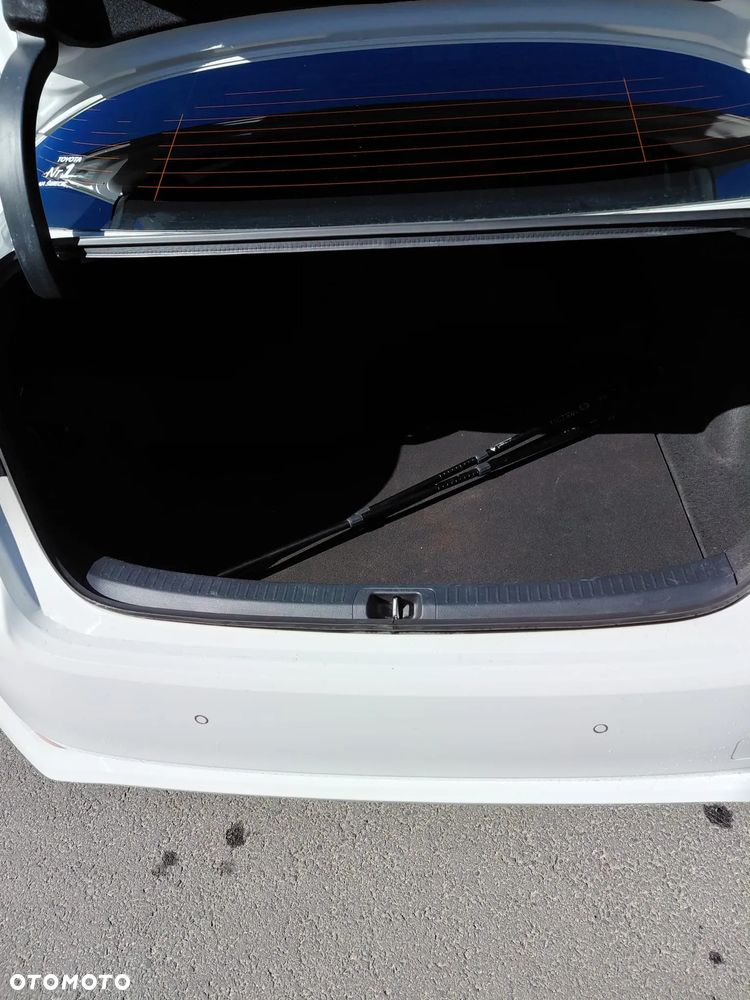 Toyota Corolla 1.8 Hybrid Style - 10