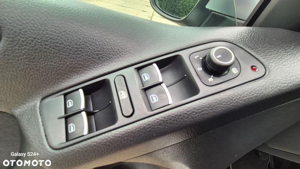 Volkswagen Tiguan 2.0 TDI DPF BlueMotion Technology Lounge Sport & Style - 28