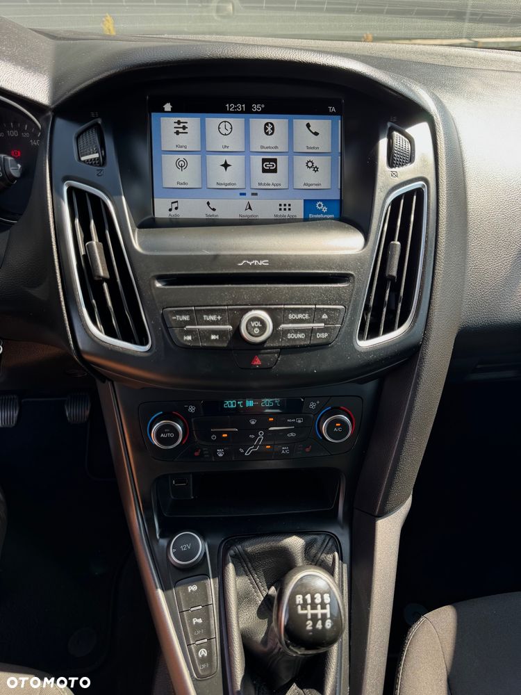 Ford Focus - 23