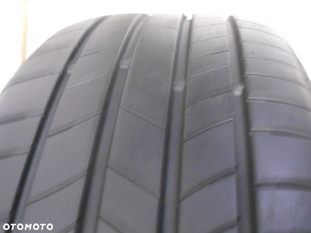 OPONA POJEDYNKA 235/55R17 KUMHO ECESTA HS52 DOT 0924 7.2MM - 2