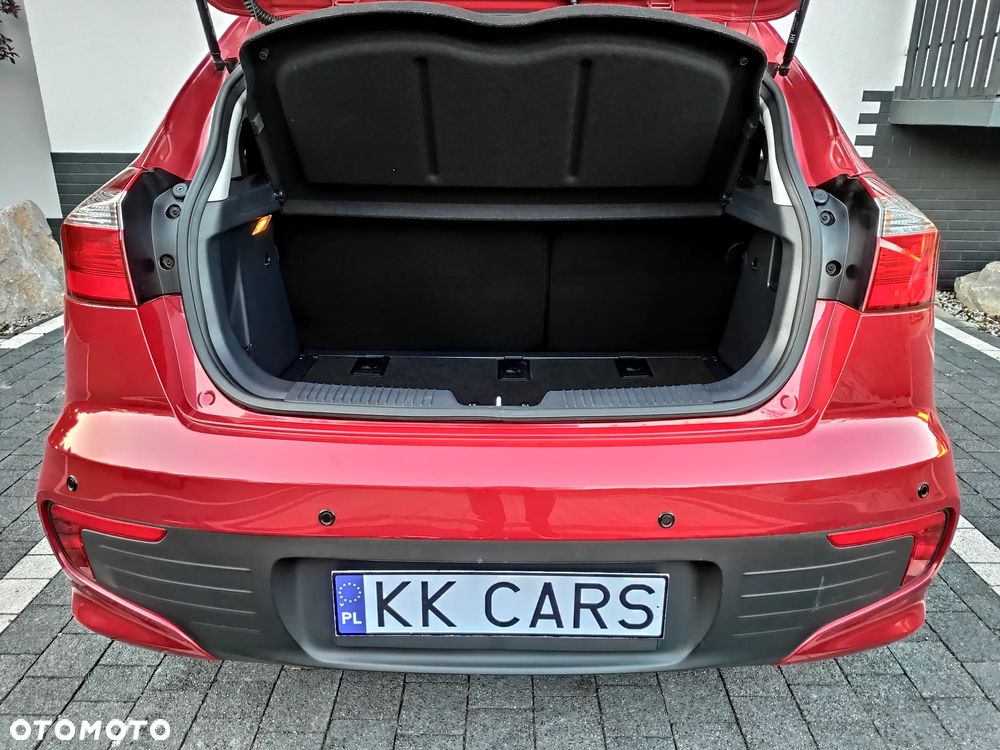 Kia Rio - 12