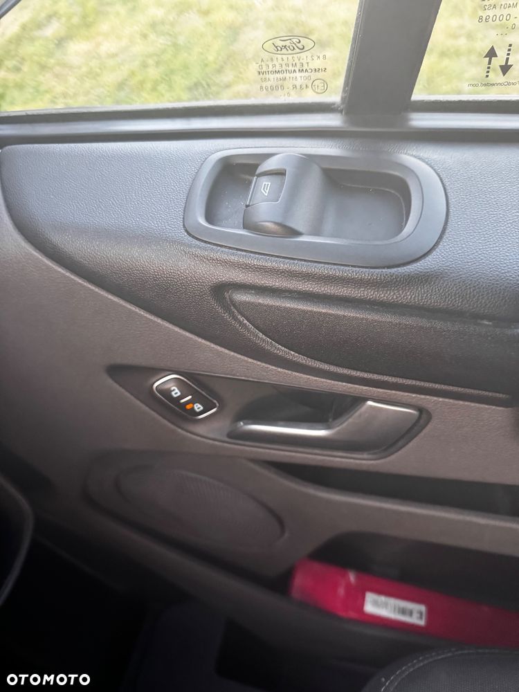 Ford Transit Custom - 13