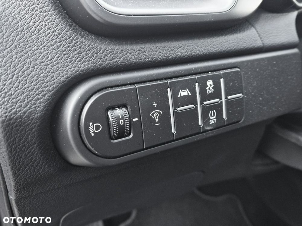 Kia XCeed 1.5 T-GDI Business Line DCT - 22