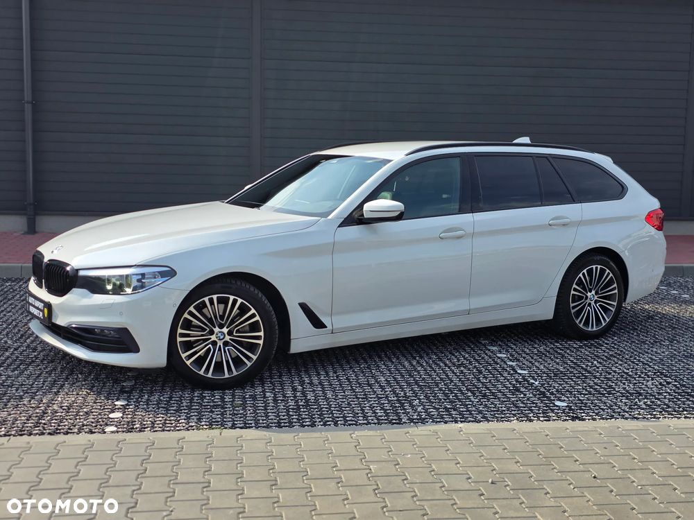 BMW Seria 5 530i xDrive Sport Line - 17