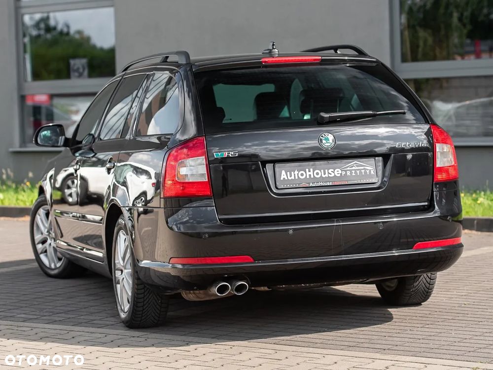 Skoda Octavia 2.0 TSI DSG RS - 11