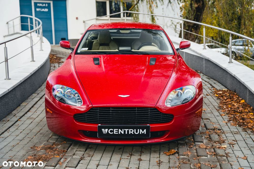 Aston Martin V8 Vantage - 3