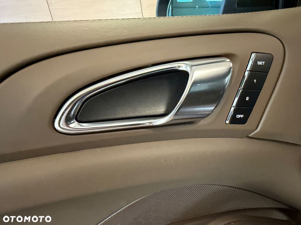 Porsche Cayenne S Tiptronic S - 11