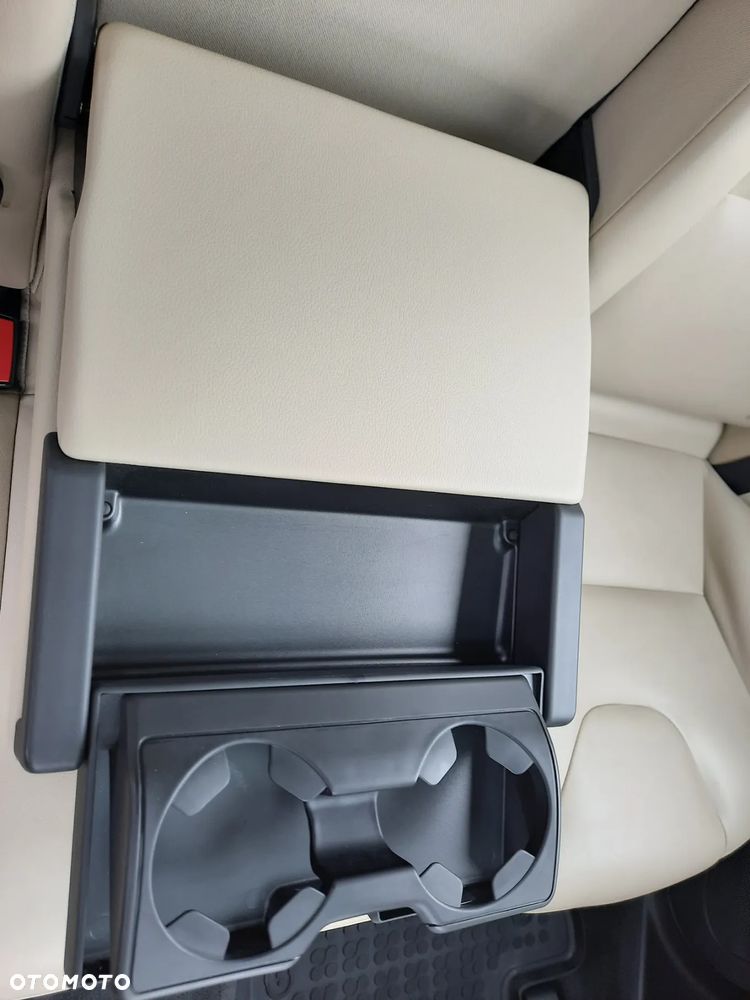 Volvo XC 60 D4 AWD Momentum - 16