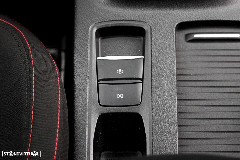 Ford Focus 1.0 EcoBoost MHEV ST-Line - 22