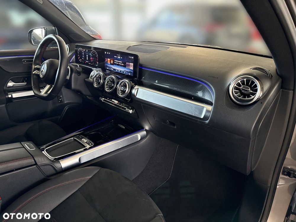 Mercedes-Benz GLB - 17
