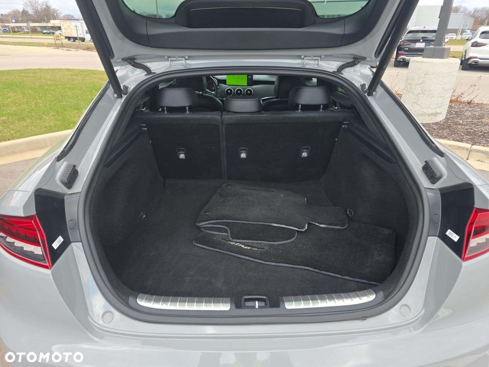 Kia Stinger 3.3 T-GDI V6 GT AWD - 10