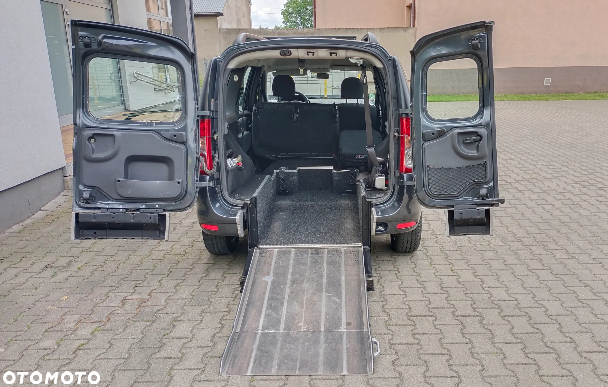 Dacia Logan MCV 1.6 Ambiance - 8
