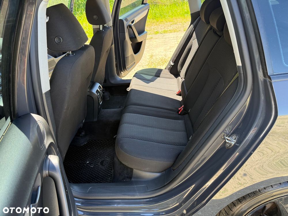 Volkswagen Passat 2.0 TDI BlueMotion Technology Comfortline - 14