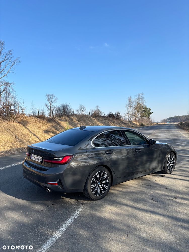 BMW Seria 3 318d Edition Luxury Line Purity - 17