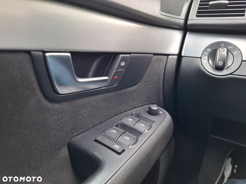 Audi A4 Avant 2.0 TDI - 16